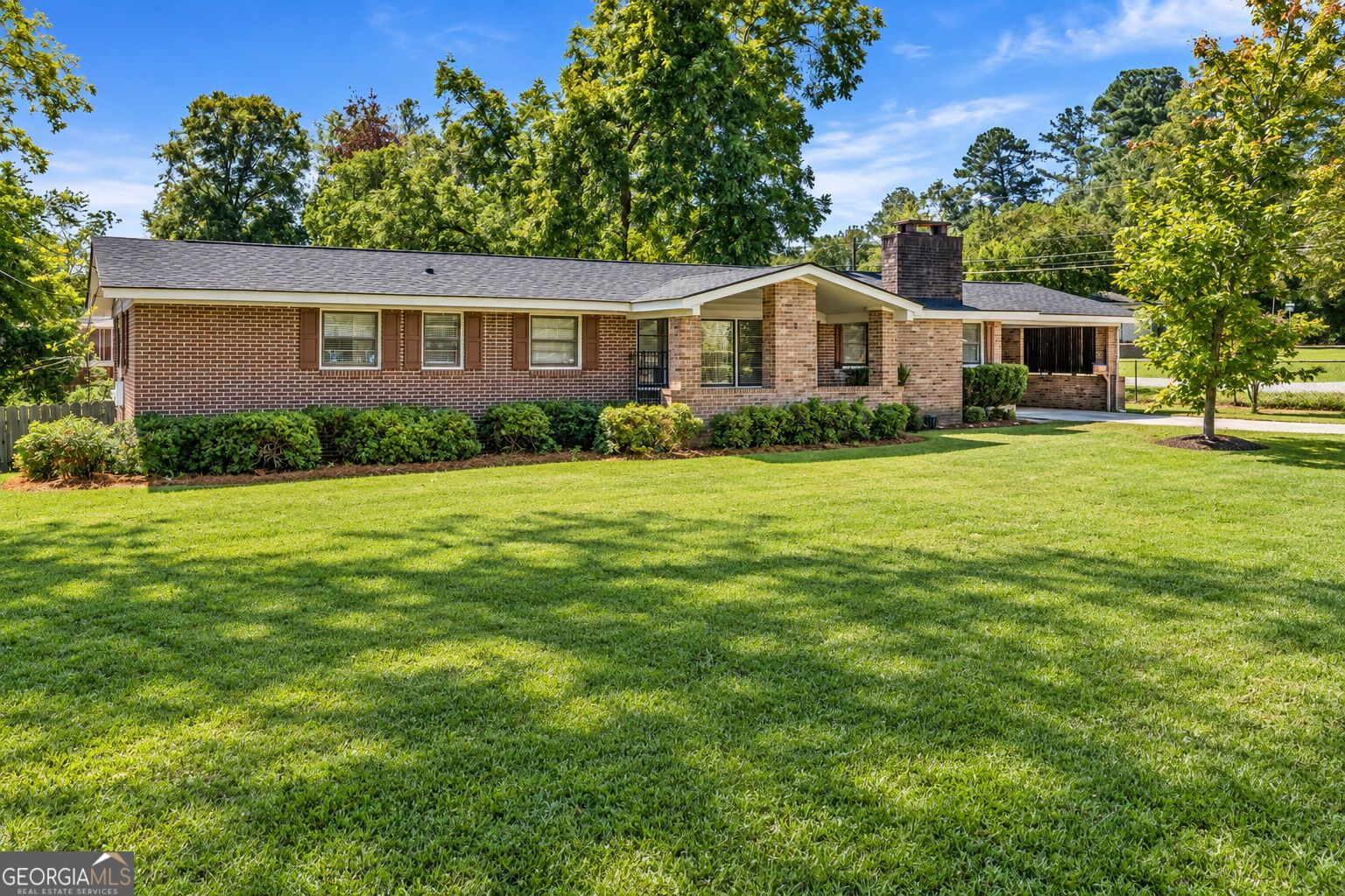2154 Silverdale Road Property Photo 1