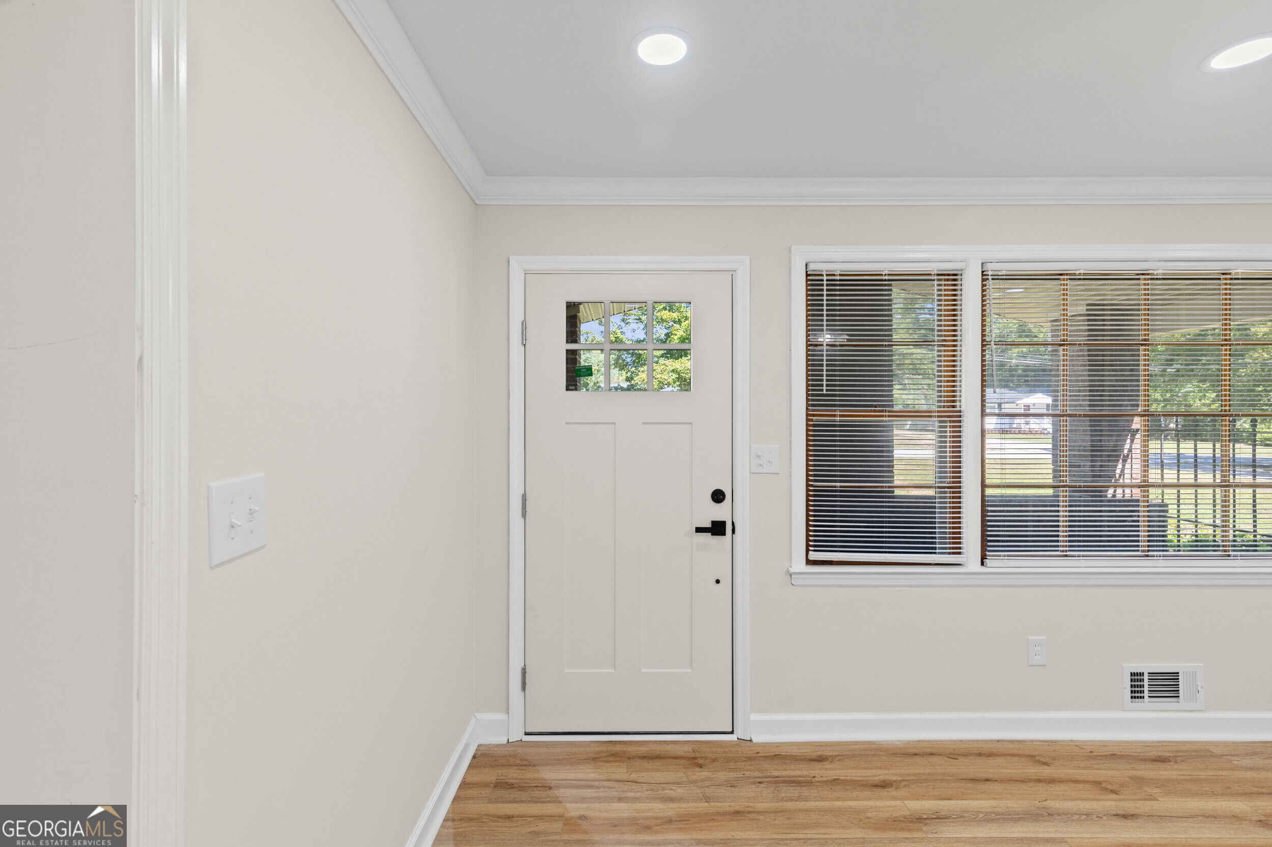 2154 Silverdale Road Property Photo 3