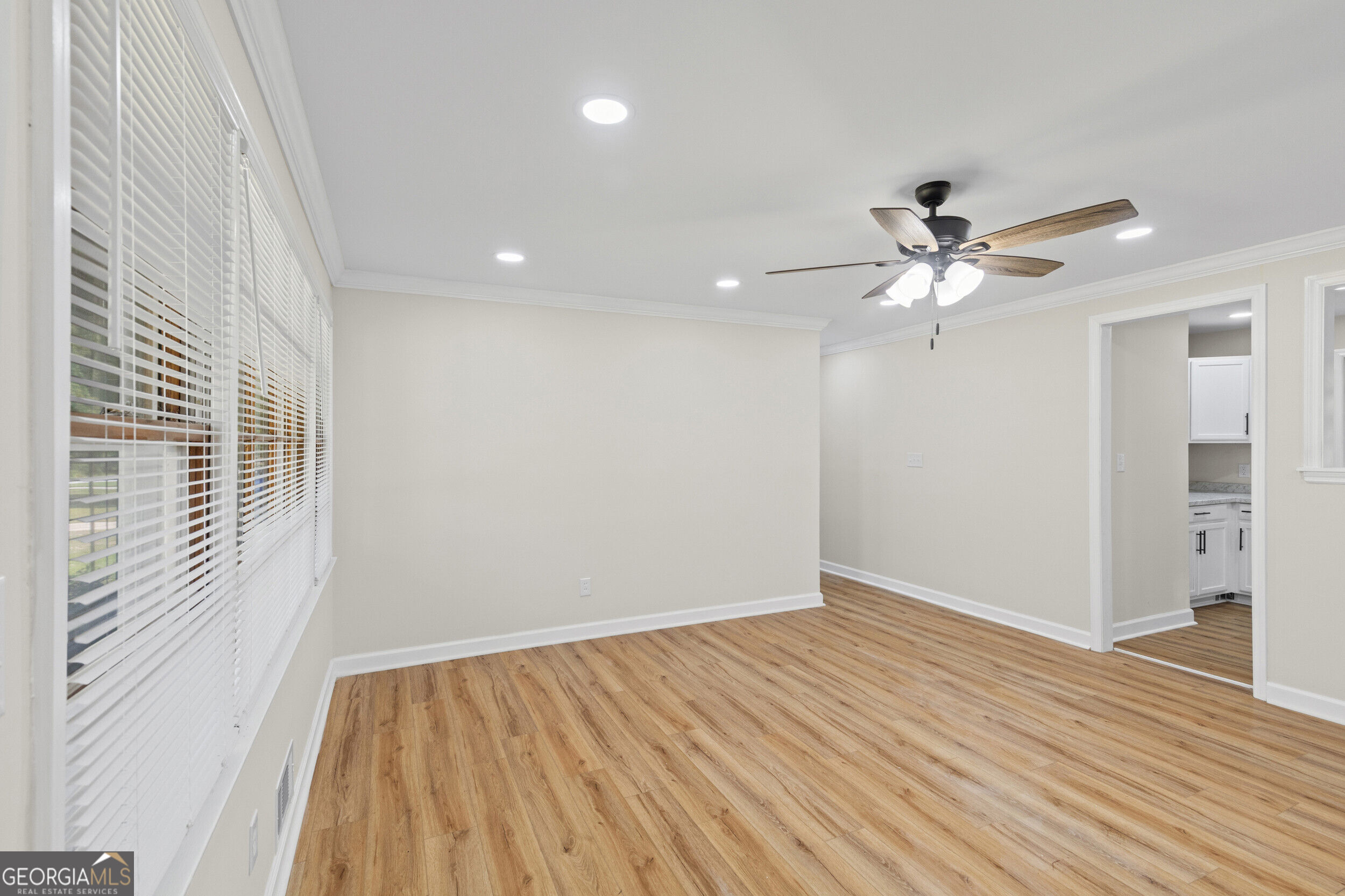 2154 Silverdale Road Property Photo 5