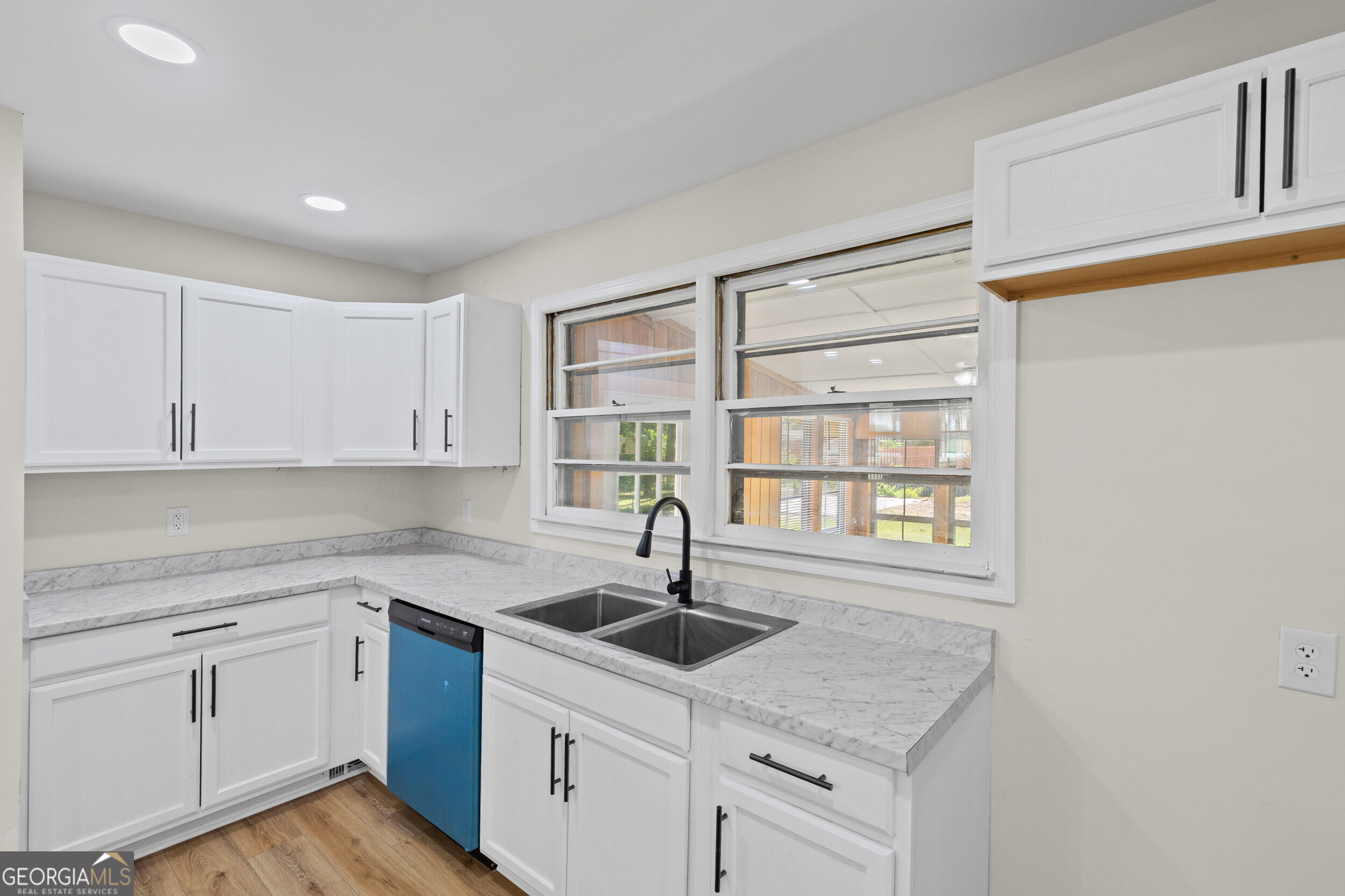 2154 Silverdale Road Property Photo 12