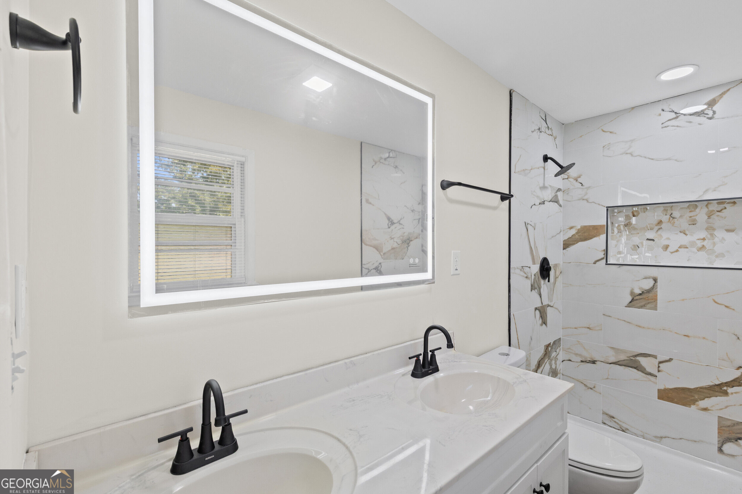 2154 Silverdale Road Property Photo 19