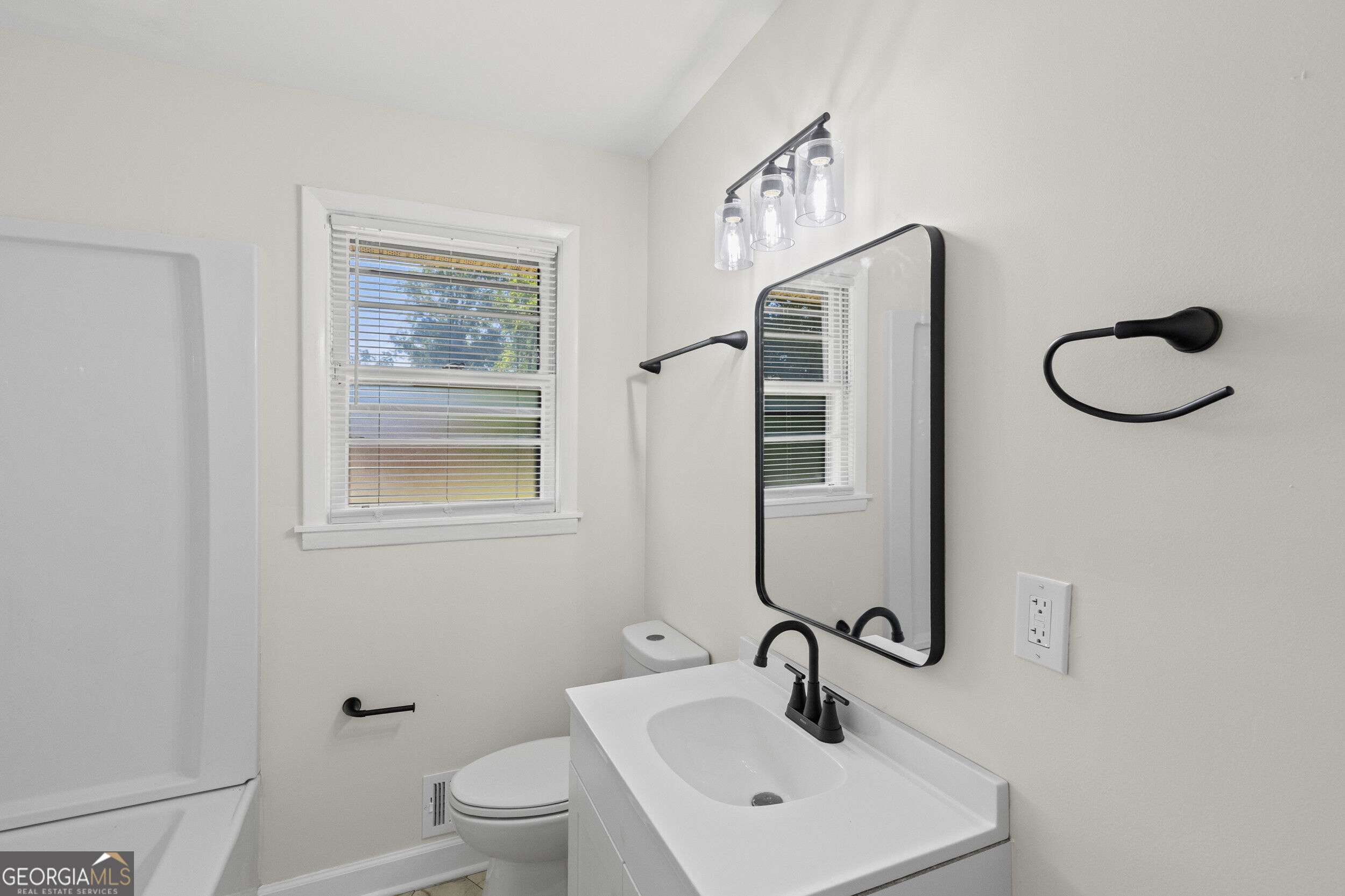 2154 Silverdale Road Property Photo 22
