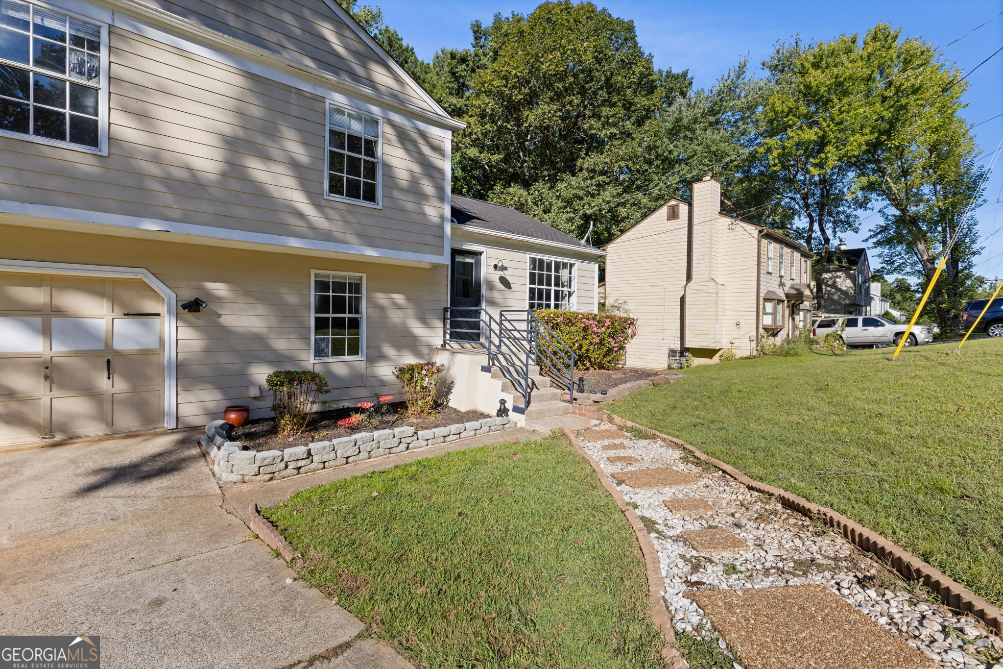 565 Indian Mill Court Property Photo 4