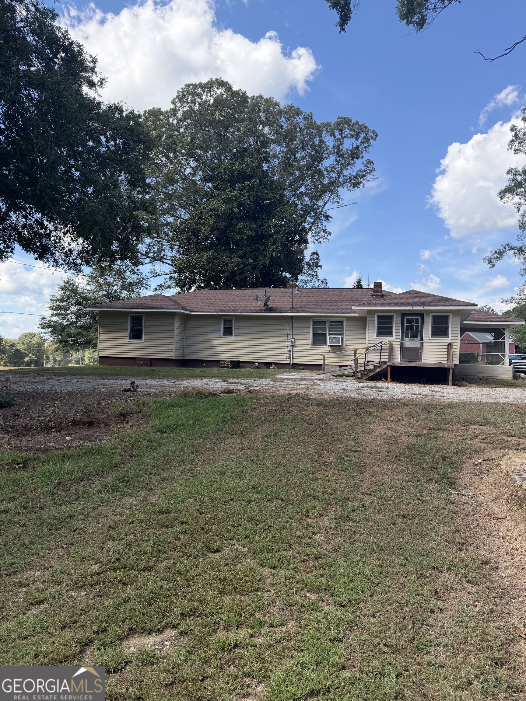 1144 Clacktown Road Property Photo 6