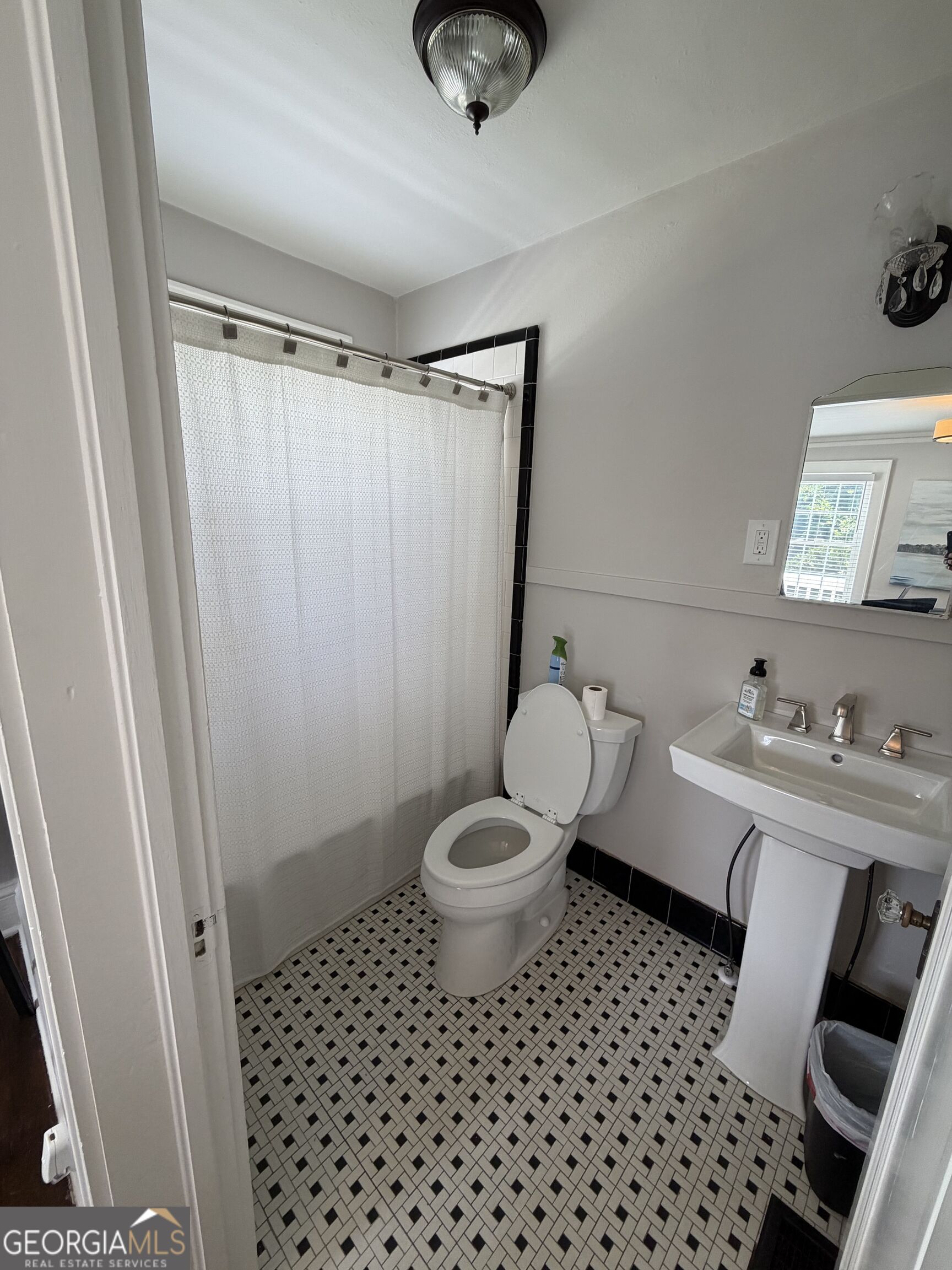 1651 Thompson Bridge Road Property Photo 7