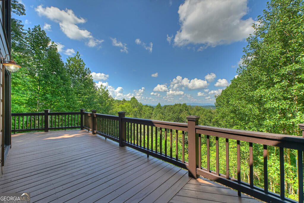 8 North Face Drive Property Photo 28