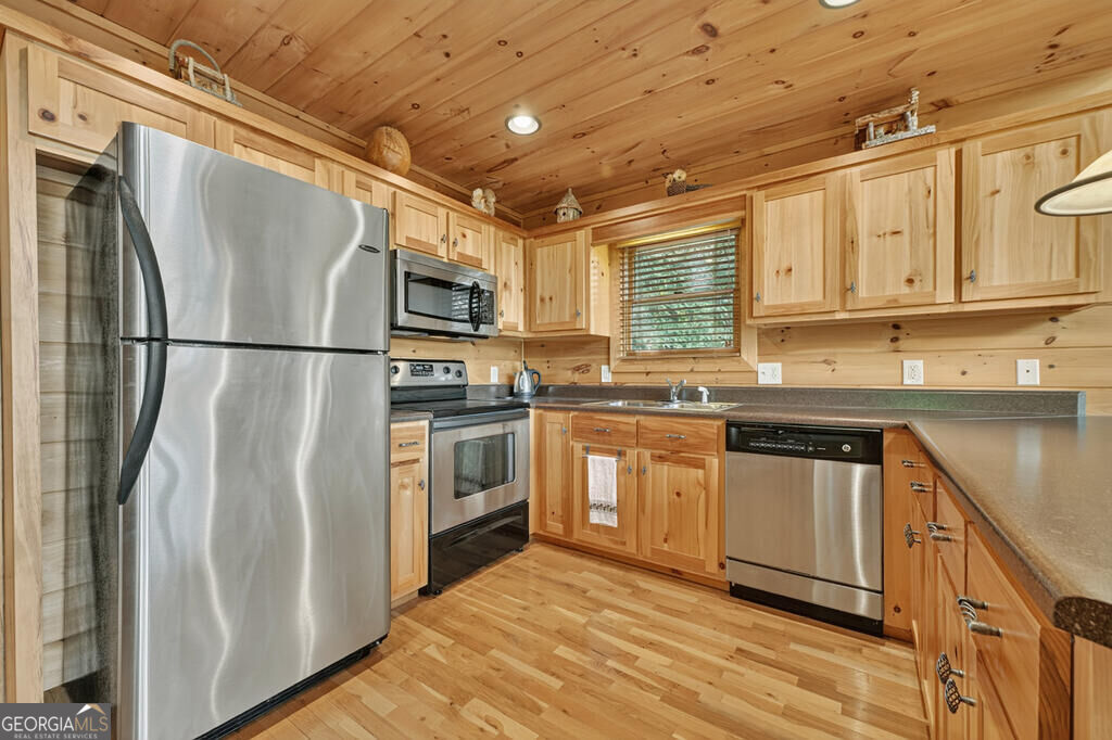 8 North Face Drive Property Photo 39