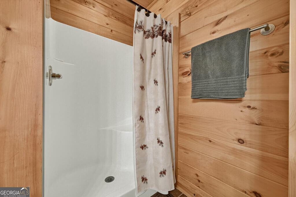 8 North Face Drive Property Photo 56