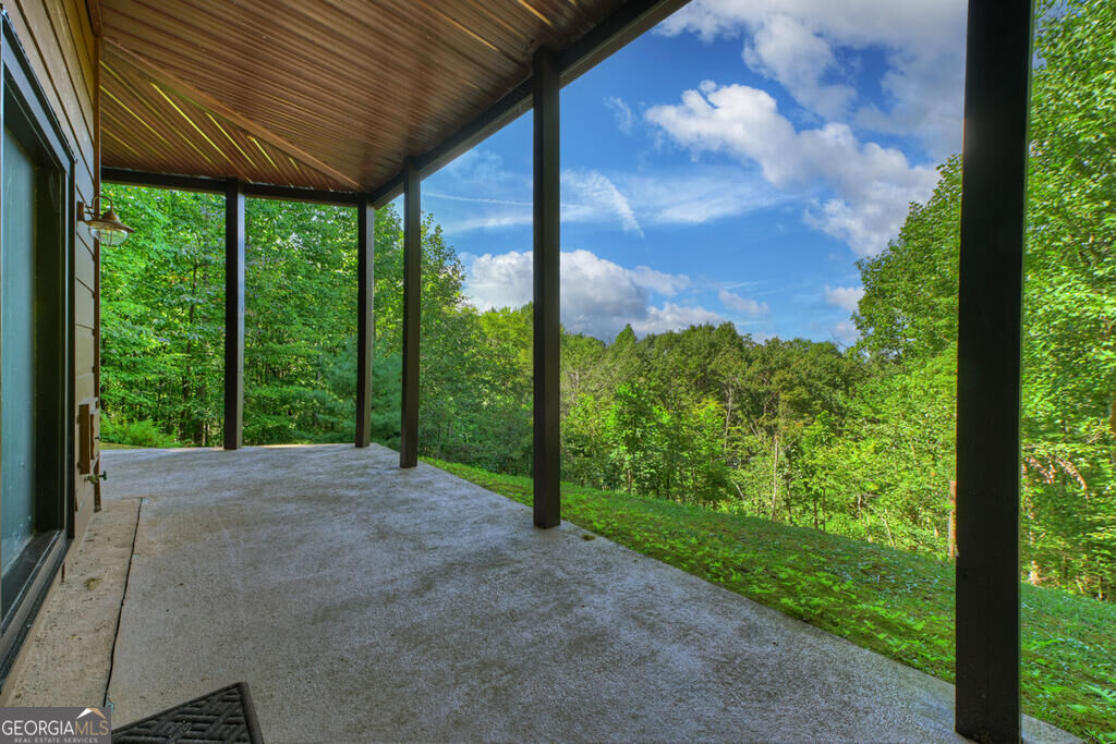 8 North Face Drive Property Photo 64