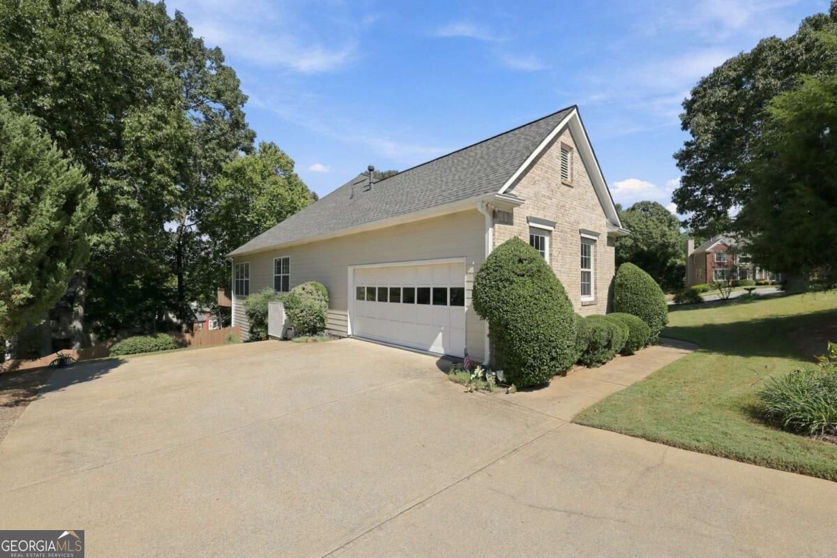 174 Azalea Chase Drive Property Photo 2