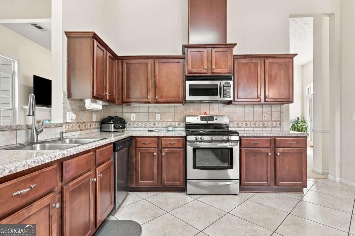 174 Azalea Chase Drive Property Photo 13