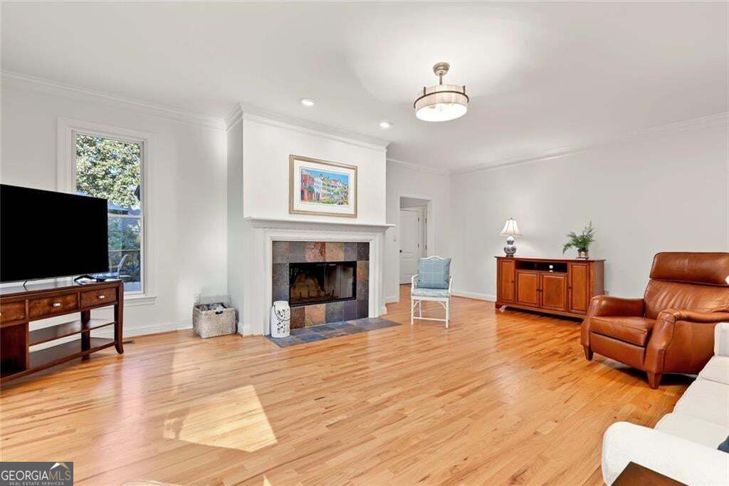 884 Fairway Drive Property Photo 7
