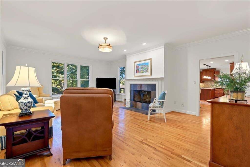 884 Fairway Drive Property Photo 8