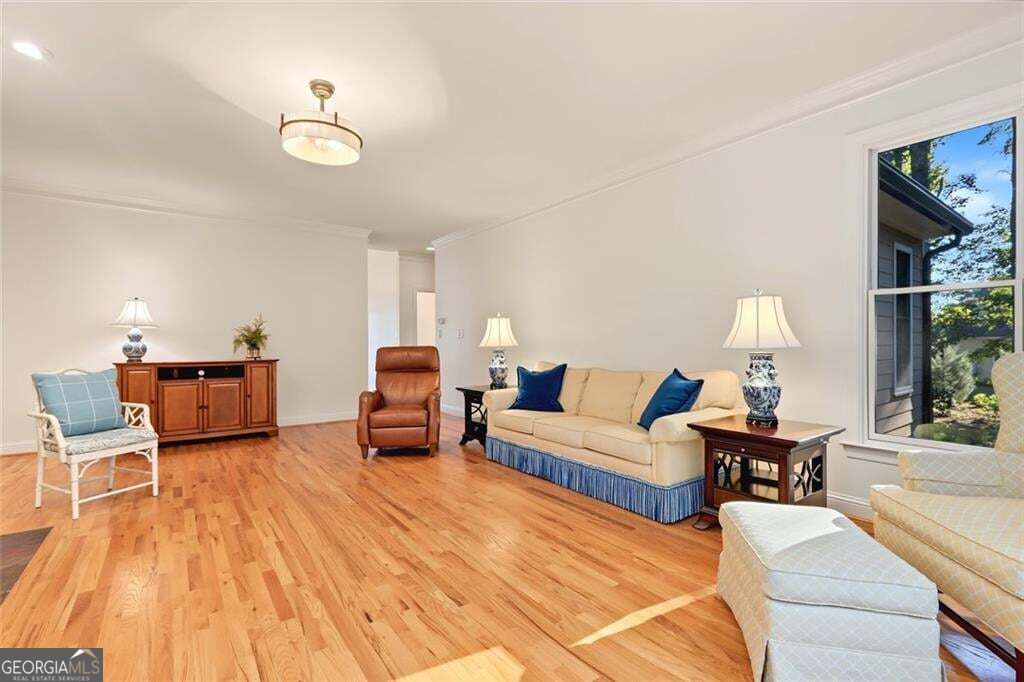 884 Fairway Drive Property Photo 9