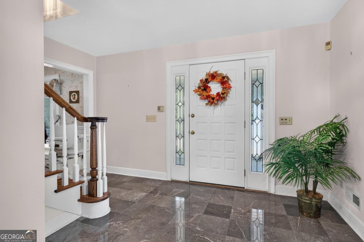 100 Bradford Drive Property Photo 10