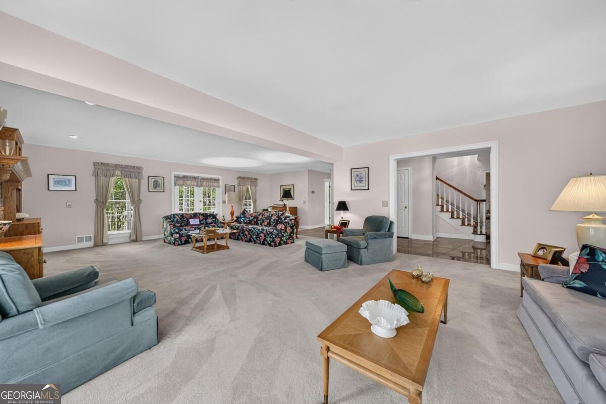 100 Bradford Drive Property Photo 13