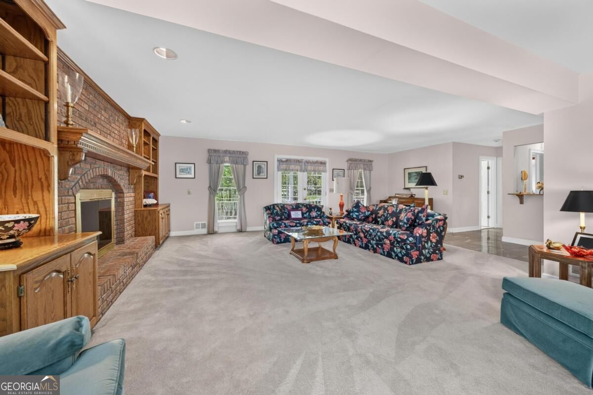 100 Bradford Drive Property Photo 14