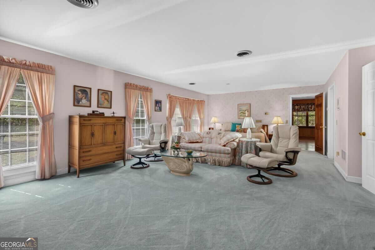 100 Bradford Drive Property Photo 25