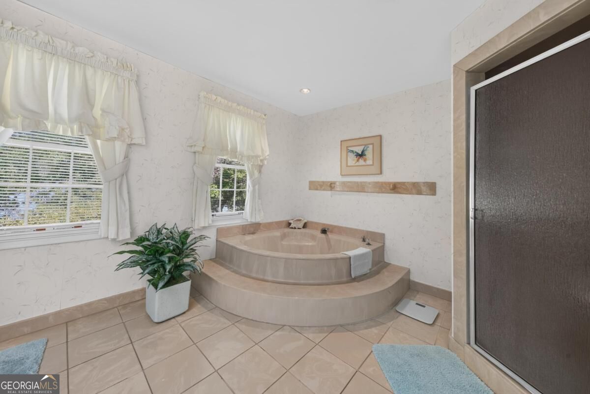 100 Bradford Drive Property Photo 30