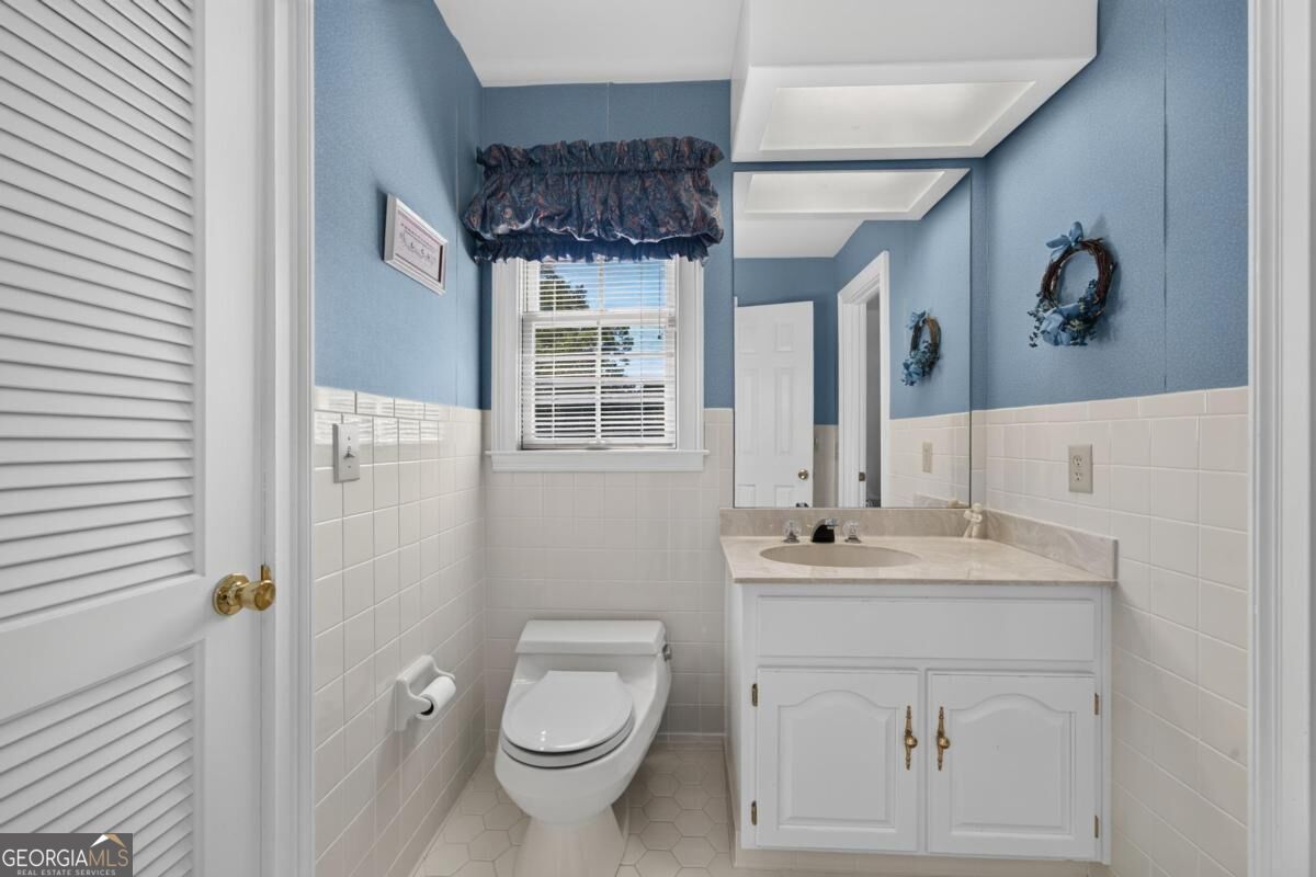 100 Bradford Drive Property Photo 37