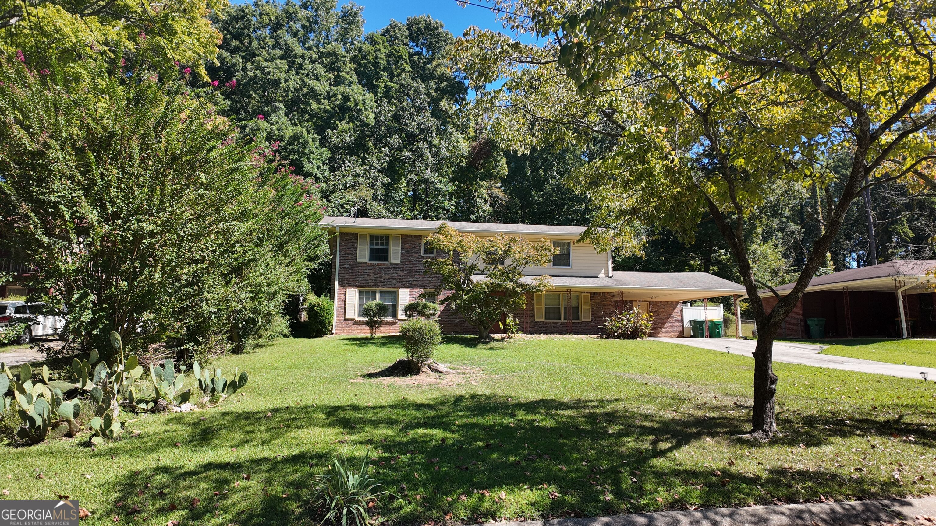 754 Virginia Circle Property Photo 2