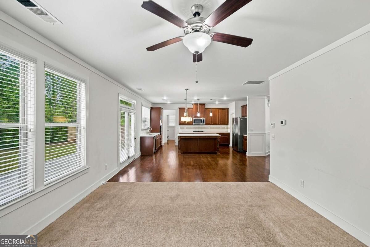 947 Halletts Peak Place Property Photo 10