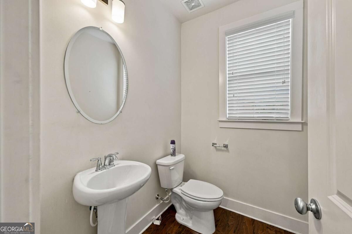 947 Halletts Peak Place Property Photo 17