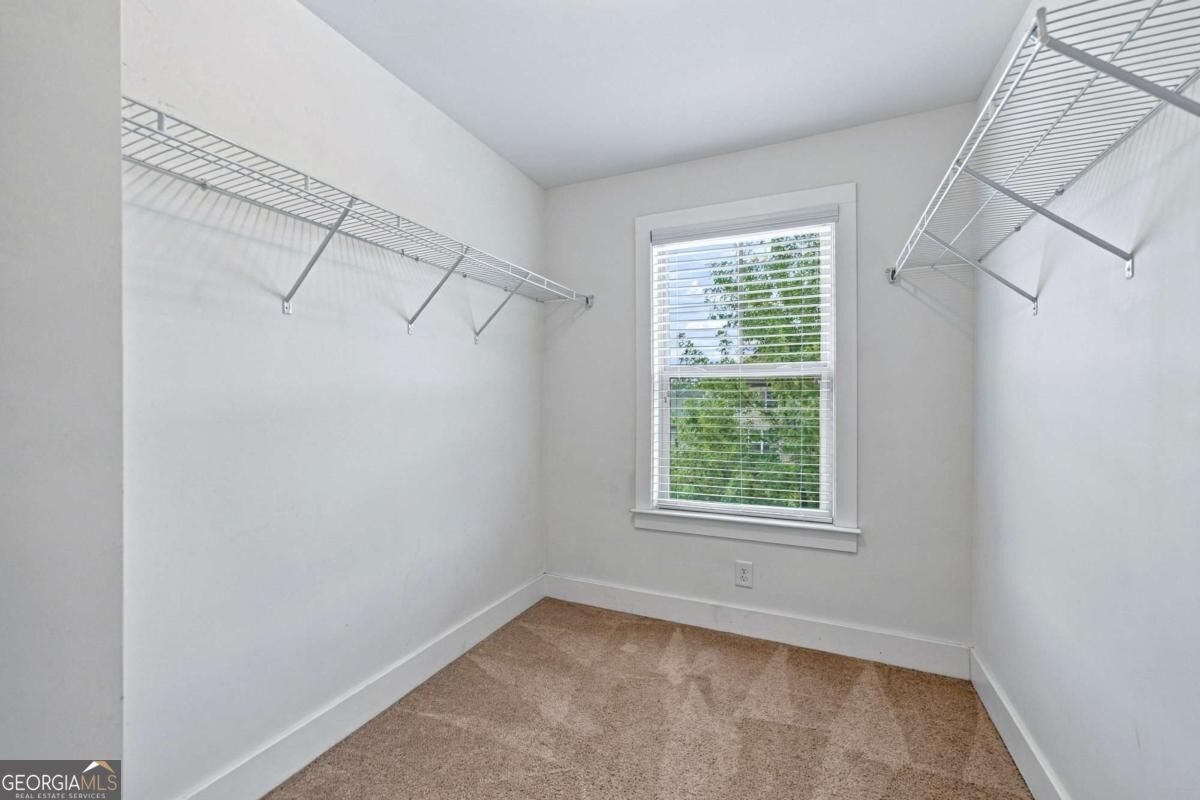 947 Halletts Peak Place Property Photo 24