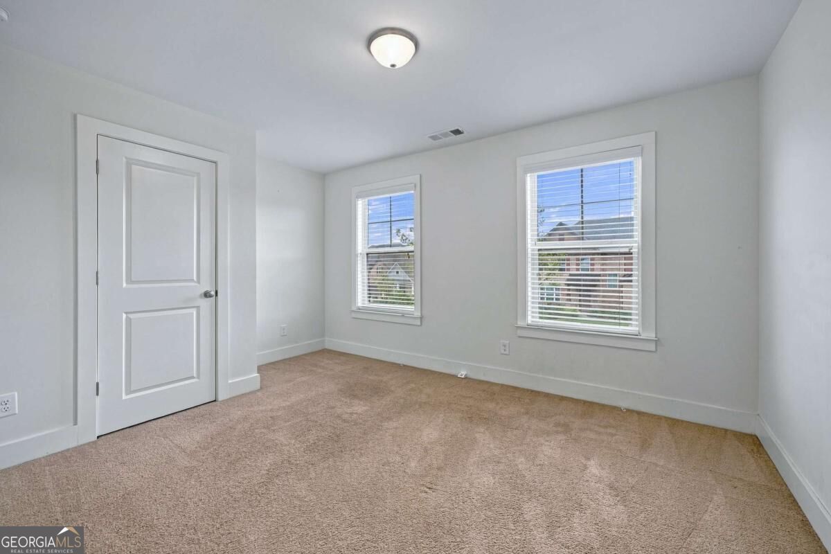 947 Halletts Peak Place Property Photo 25