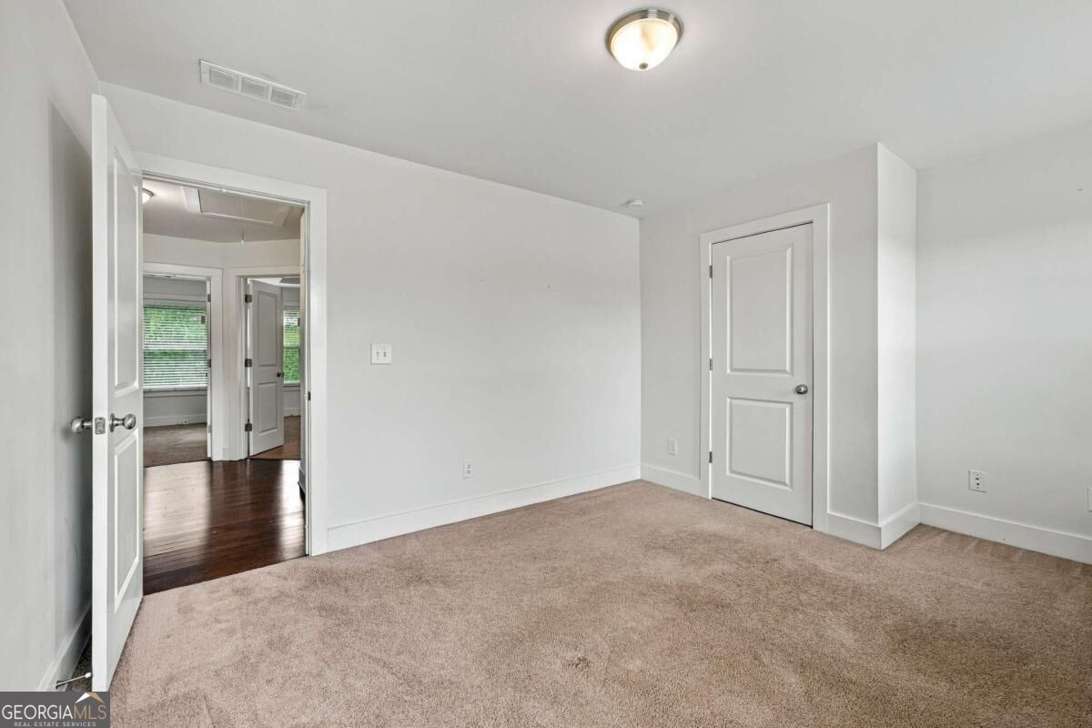 947 Halletts Peak Place Property Photo 26