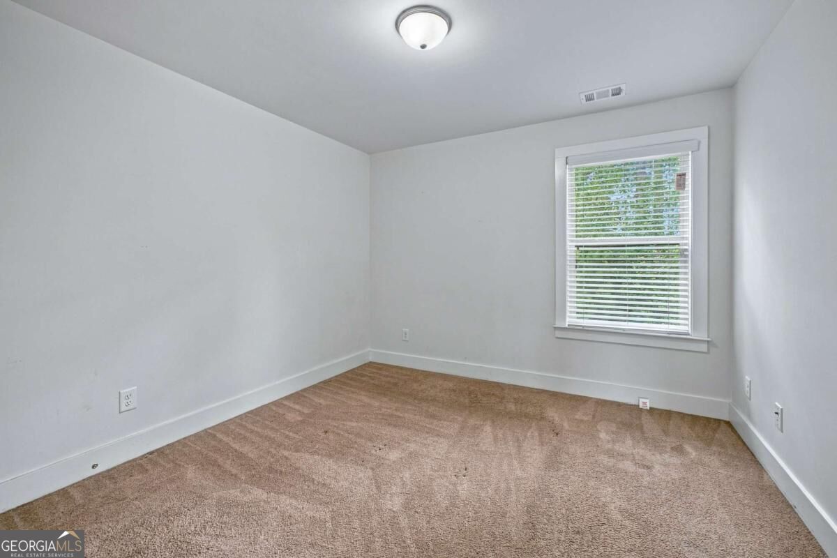 947 Halletts Peak Place Property Photo 28