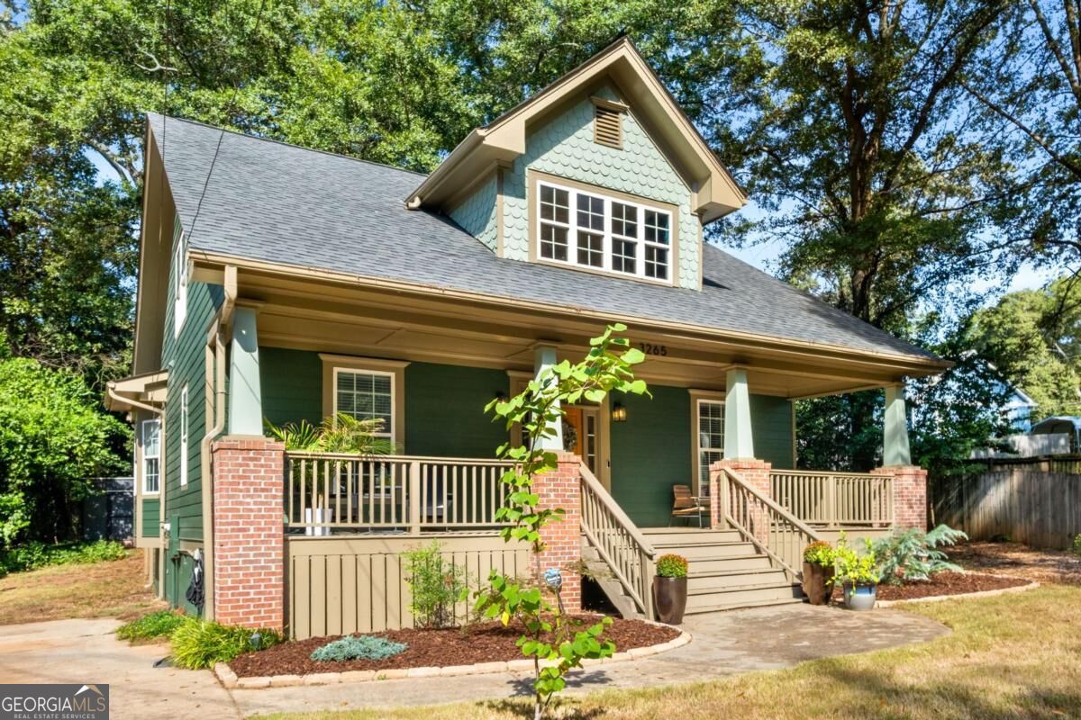 3265 College Street Property Photo 1