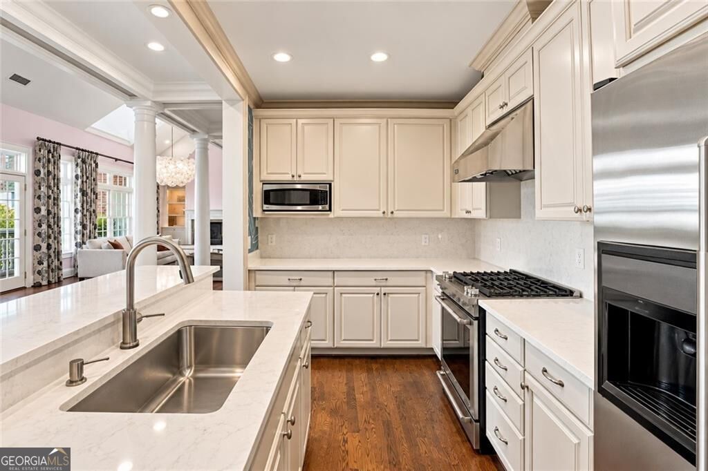 77 Peachtree Place Ne # 605 Property Photo 14