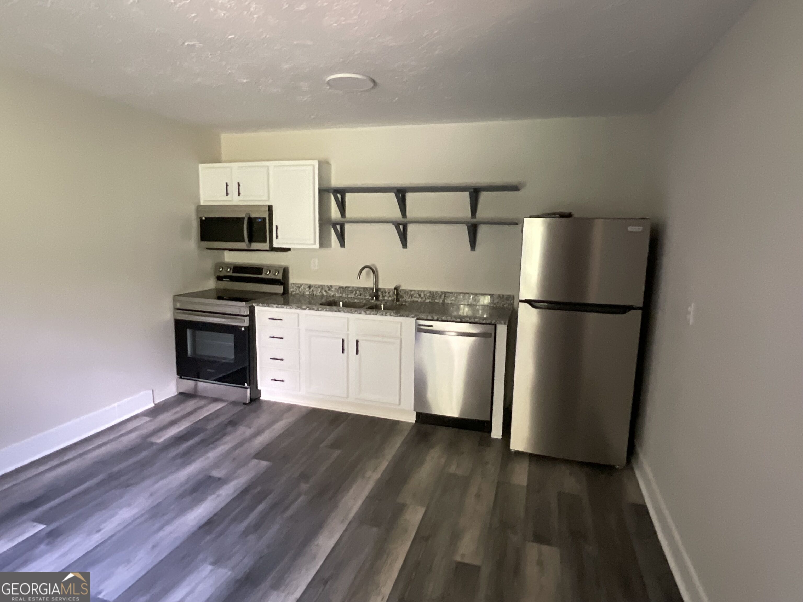 51 Mullins Street Property Photo 2