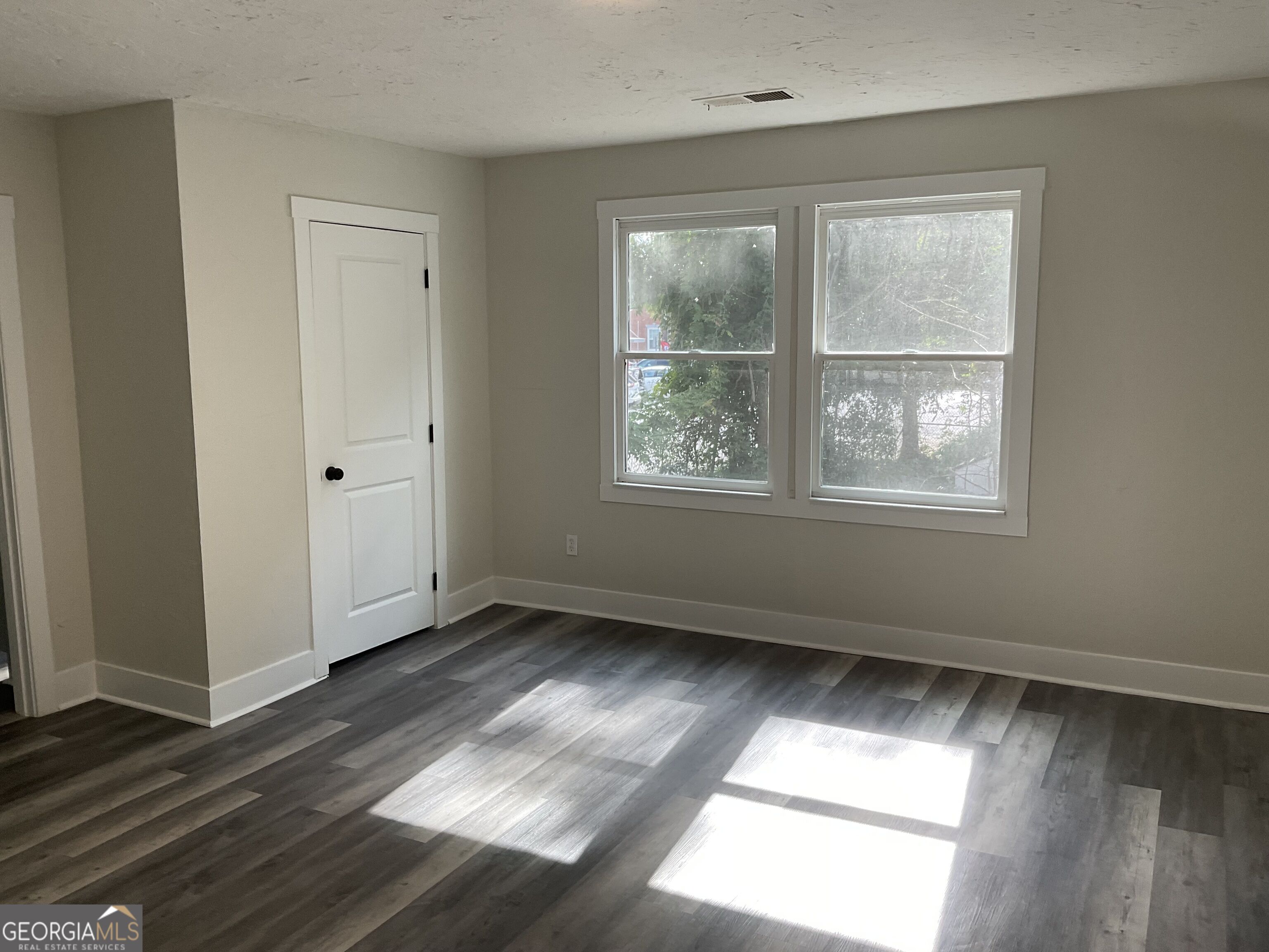 51 Mullins Street Property Photo 3