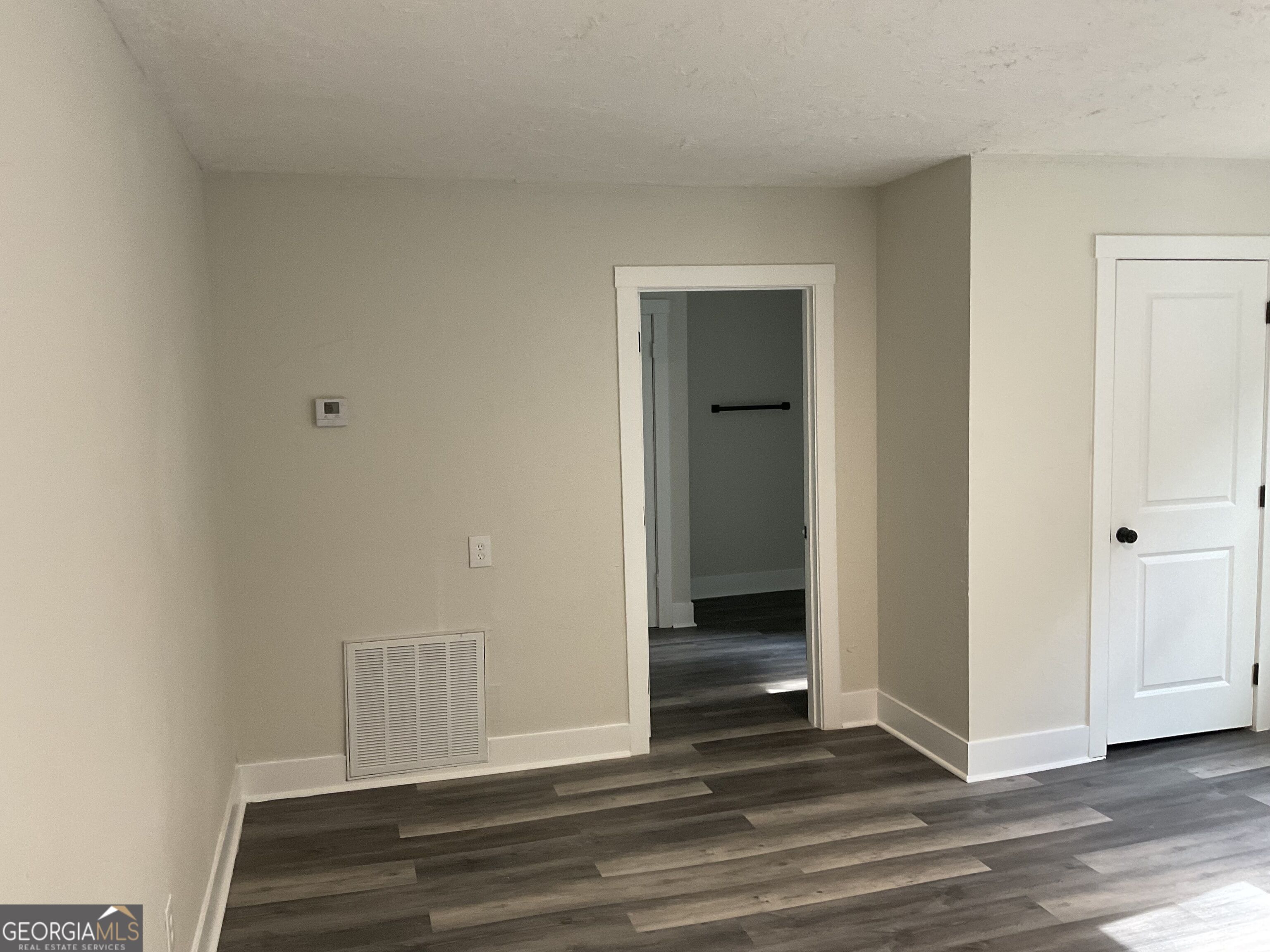 51 Mullins Street Property Photo 4