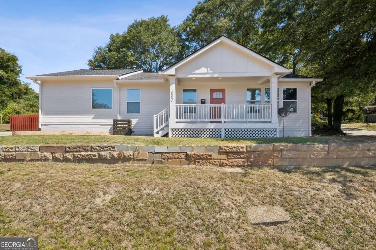 112 E Stephens Street Property Photo 1