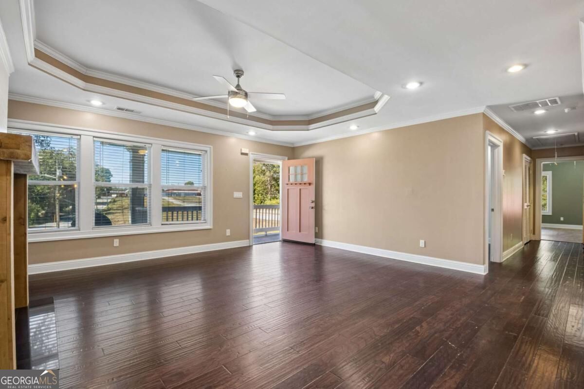 112 E Stephens Street Property Photo 12
