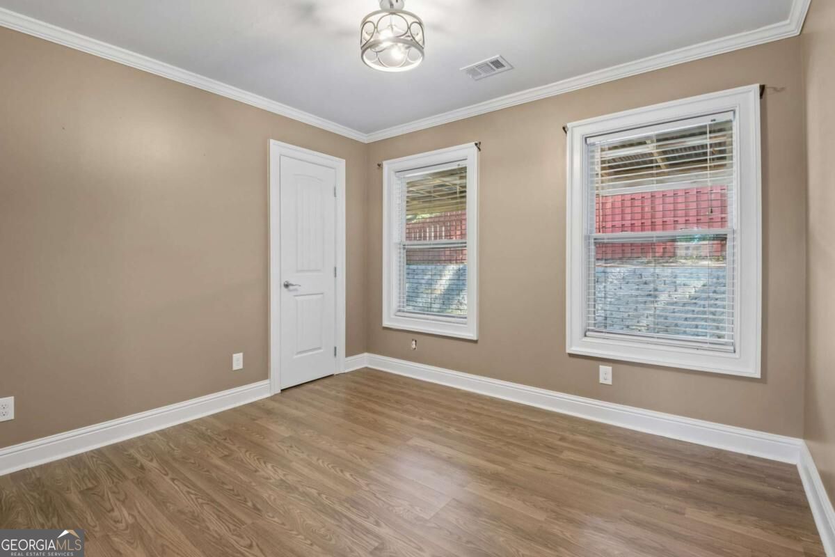 112 E Stephens Street Property Photo 35