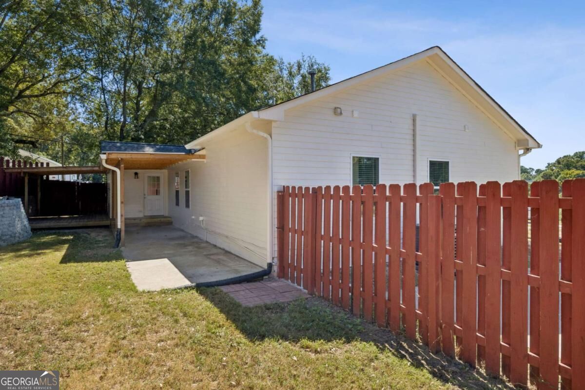 112 E Stephens Street Property Photo 46