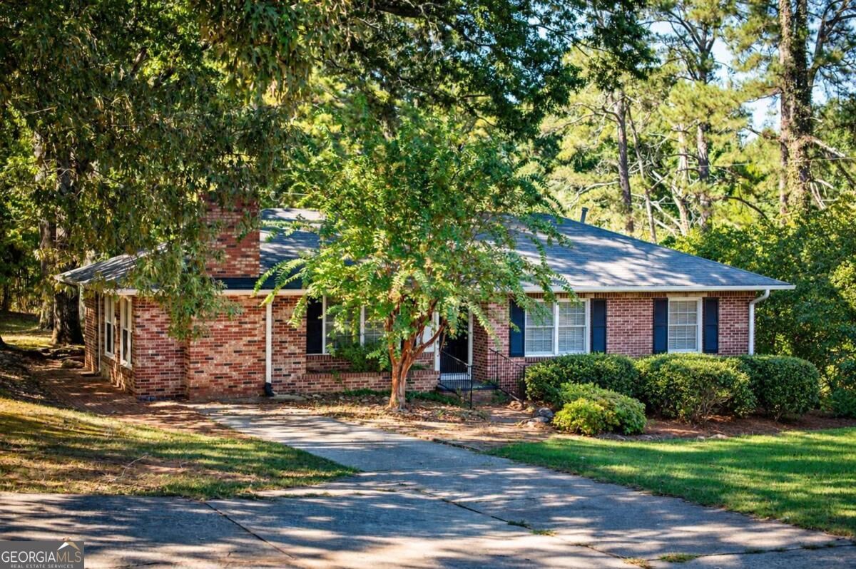 8421 Macon Highway Property Photo 1