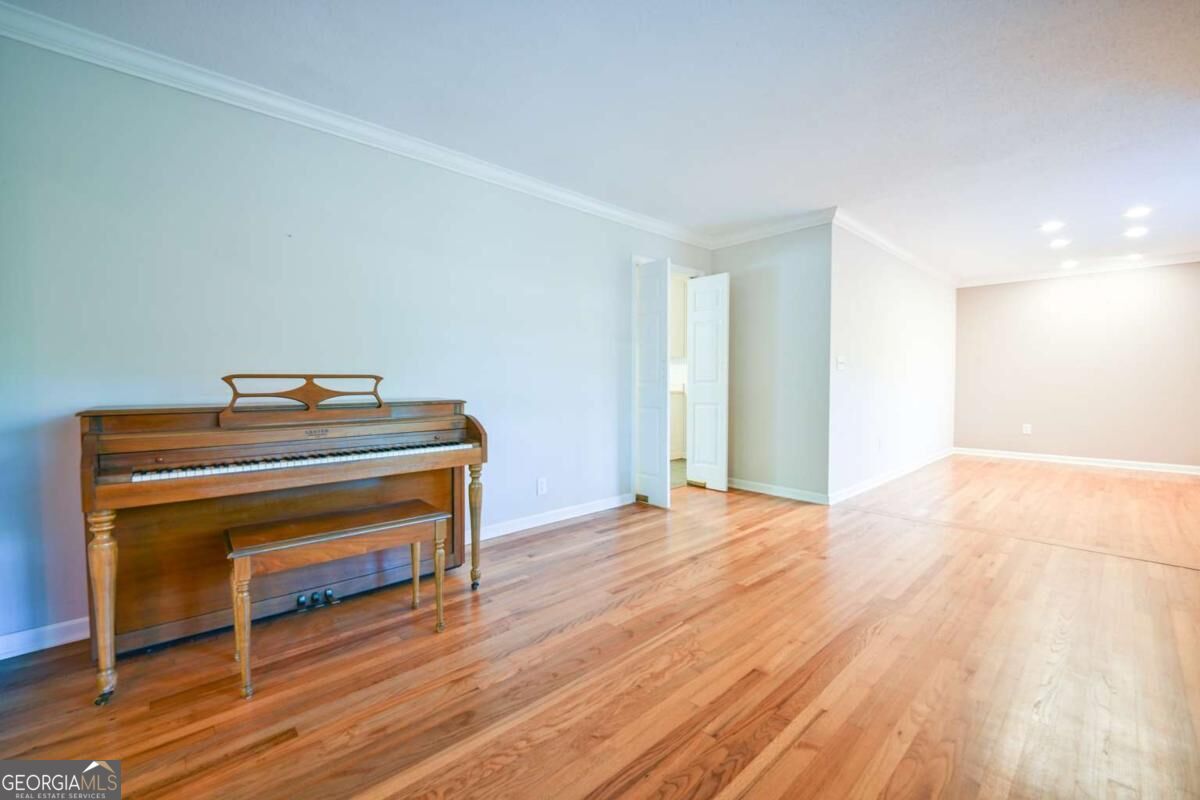 8421 Macon Highway Property Photo 4