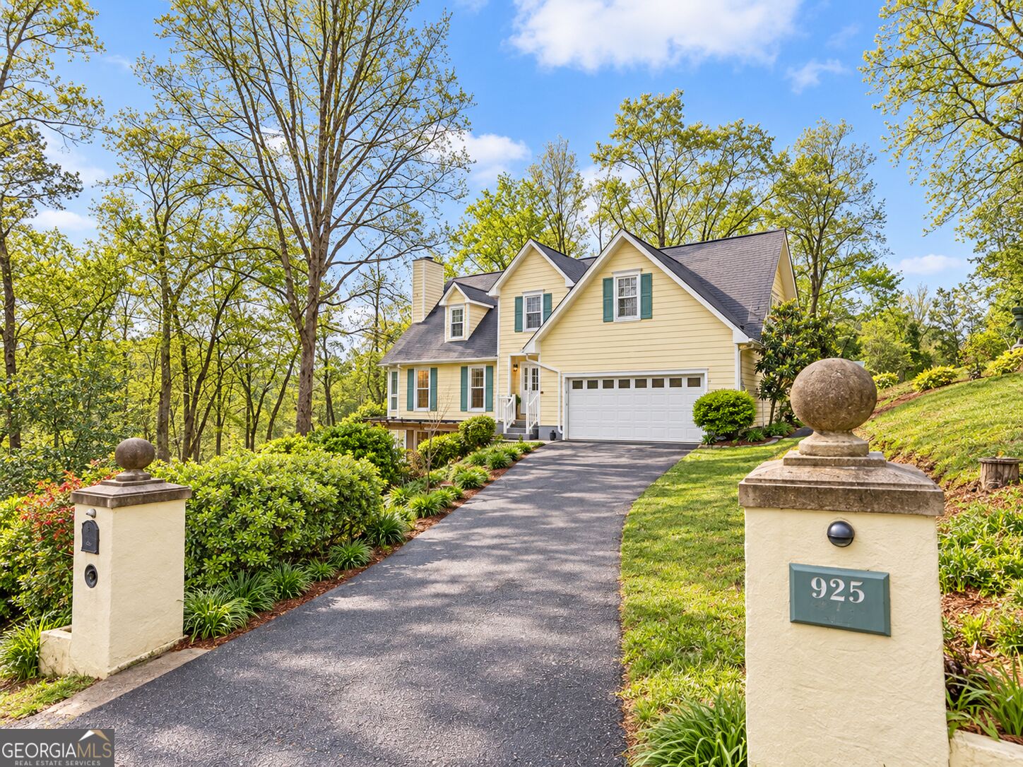 925 Captain Kell Drive Property Photo 1