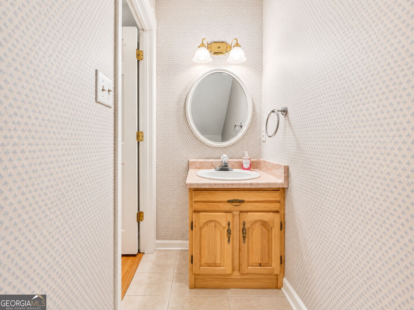 925 Captain Kell Drive Property Photo 8