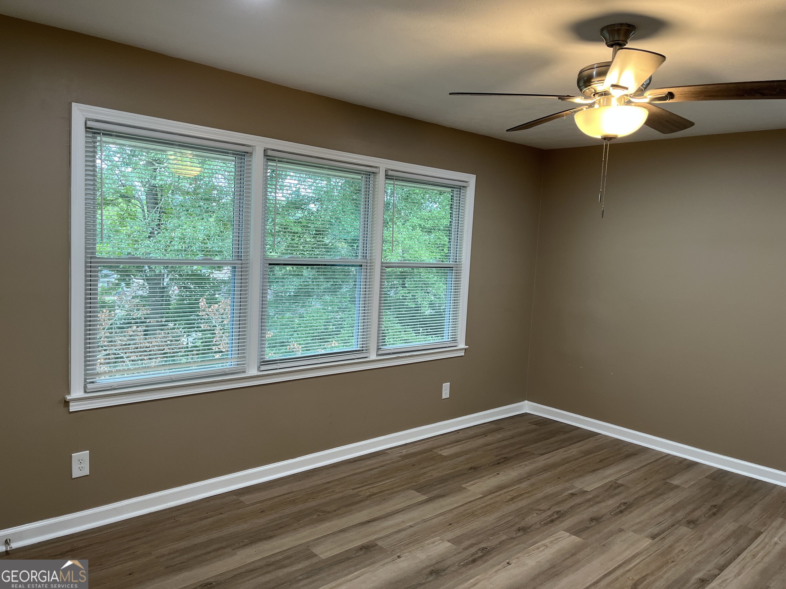 5142 Delray Drive Property Photo 14