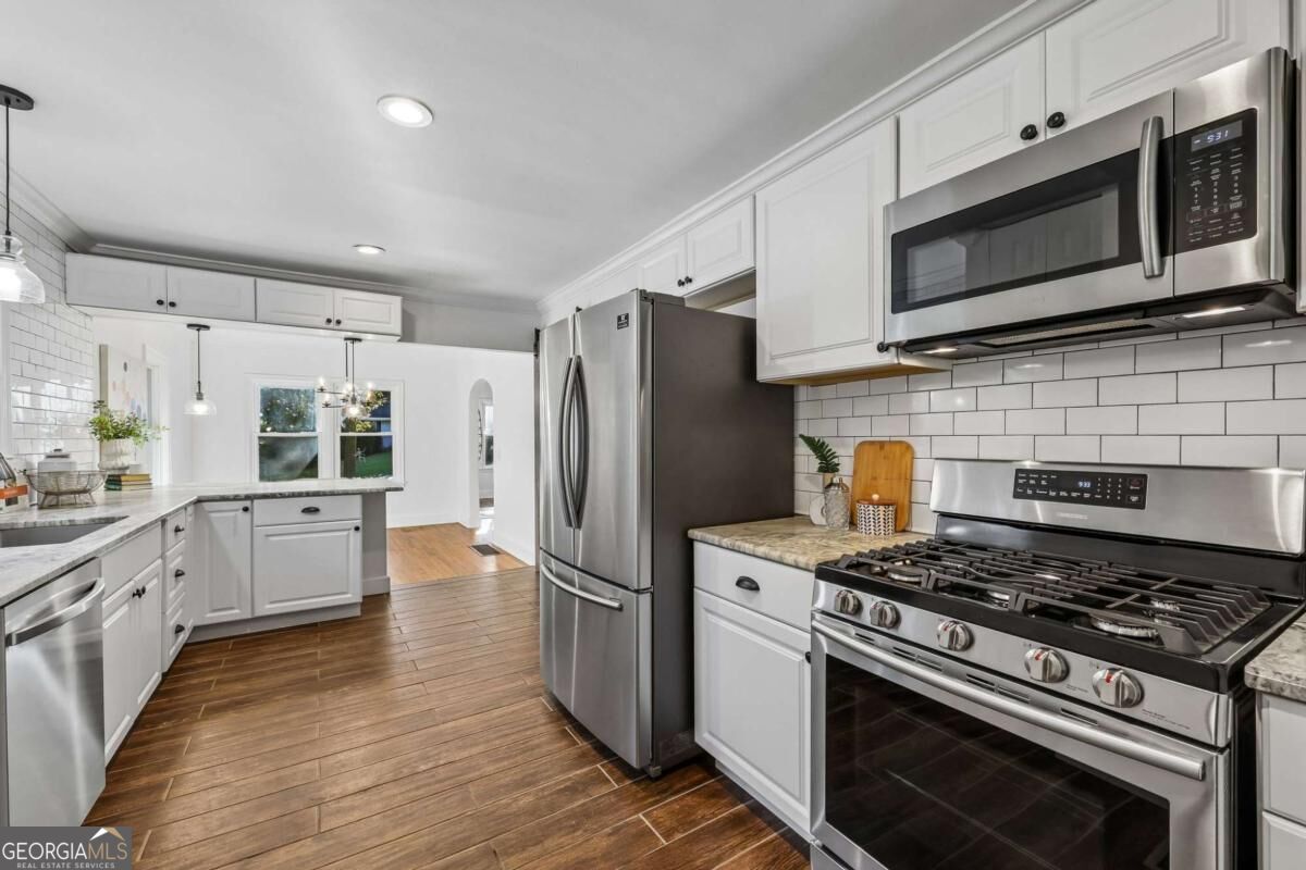1173 Forrest Boulevard Property Photo 11