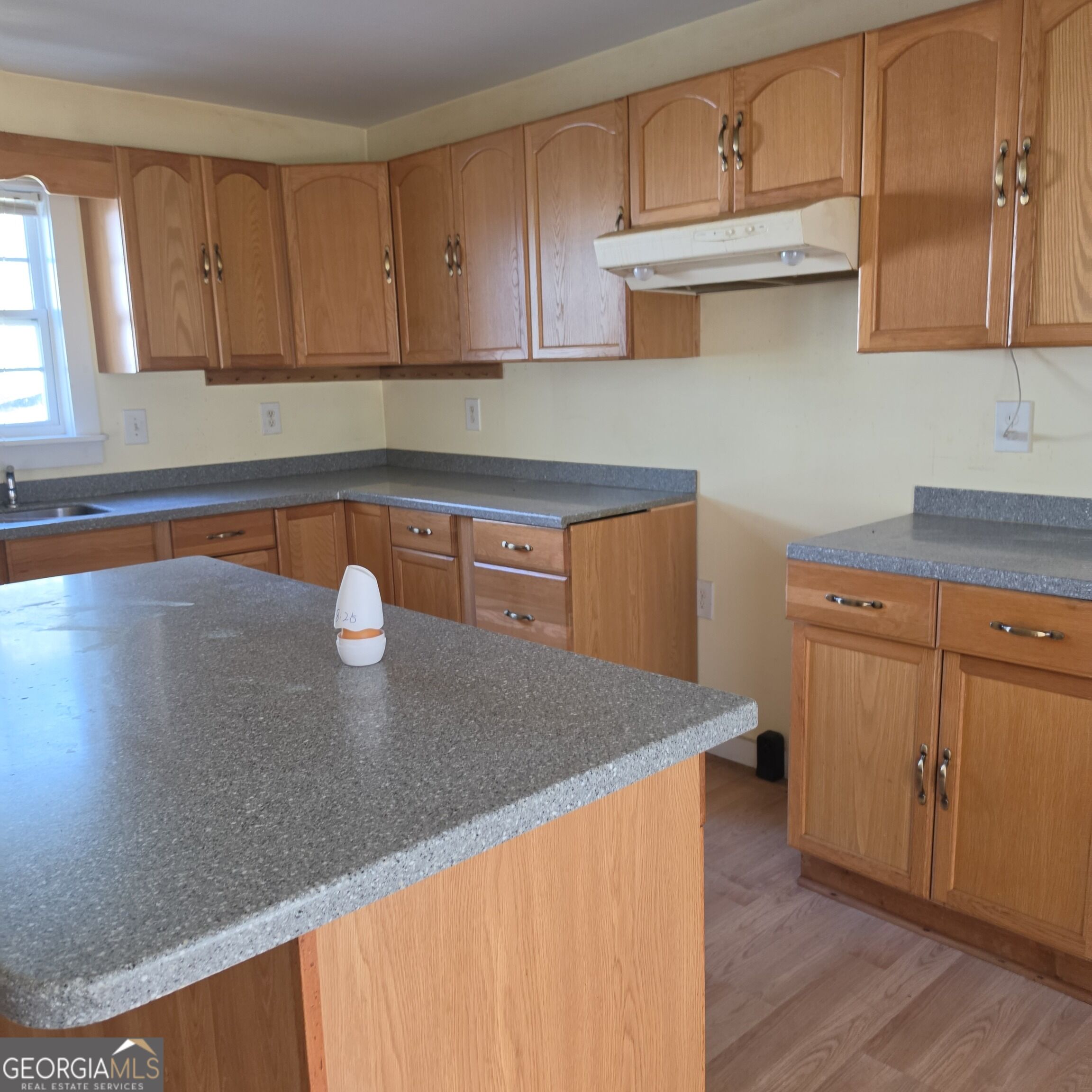 354 Franklin Street Property Photo 11