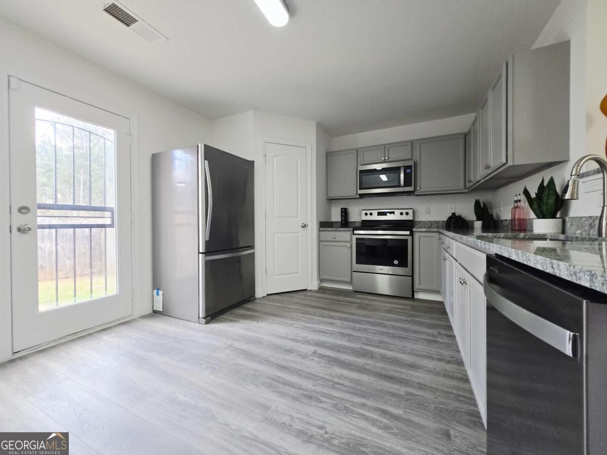 2529 Piering Drive Property Photo 13