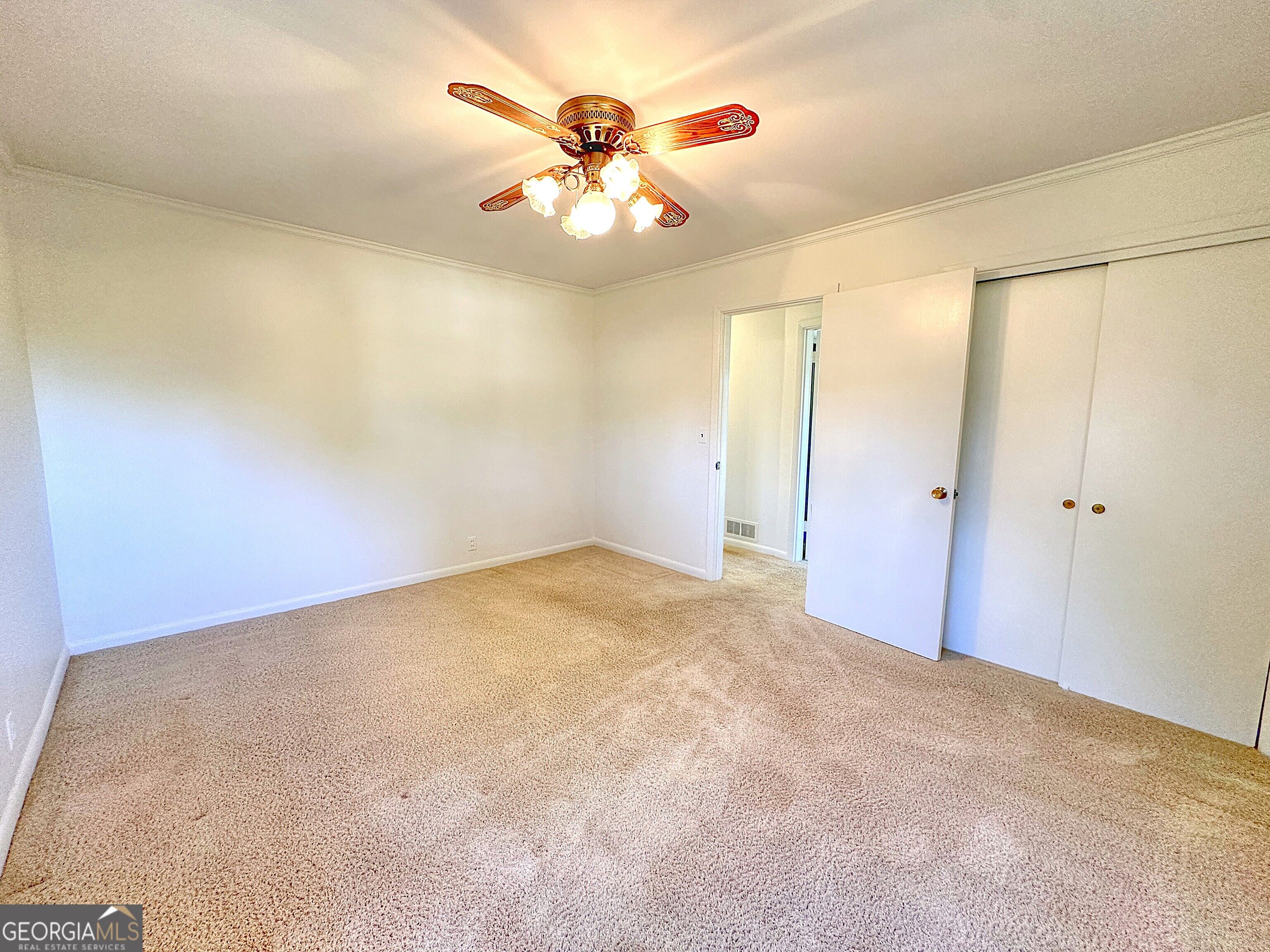 136 S Chilton Crescent Property Photo 15