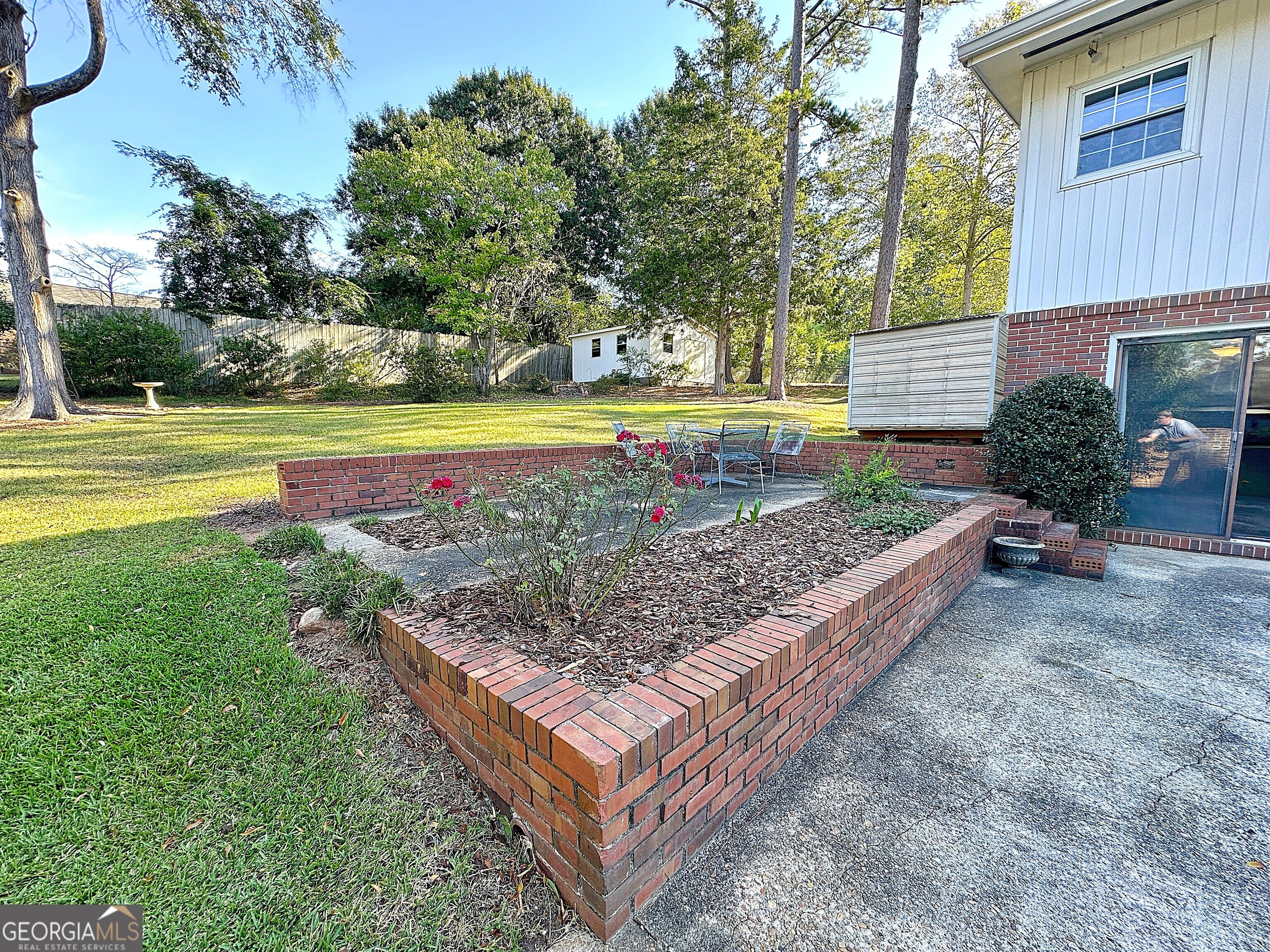 136 S Chilton Crescent Property Photo 22